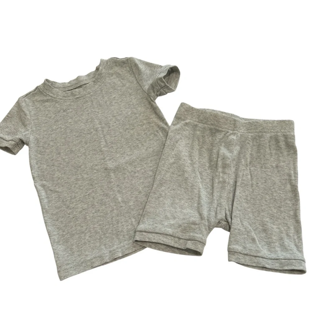 Old Navy Gray Pajama set